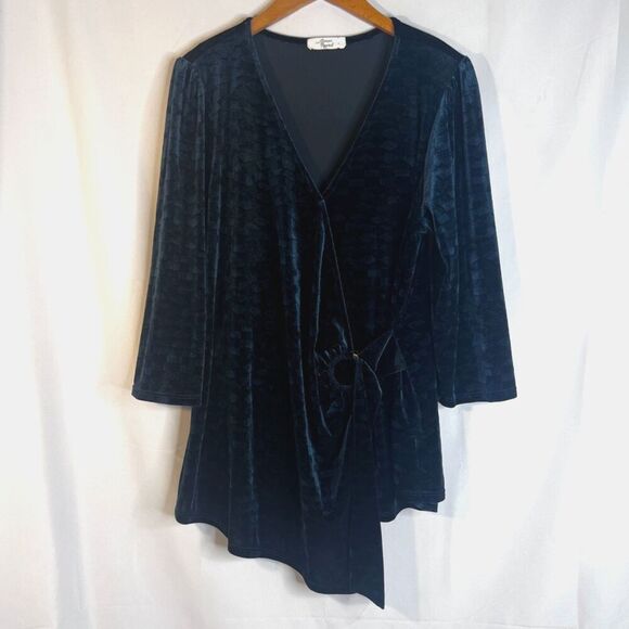 Beacon Apparel Green Velvet Faux Wrap w/ Ring Vneck Blouse Size 2X - Picture 2 of 12